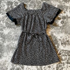 NINE WEST Petite Small Silk Black And White Sleeveless Top Blouse